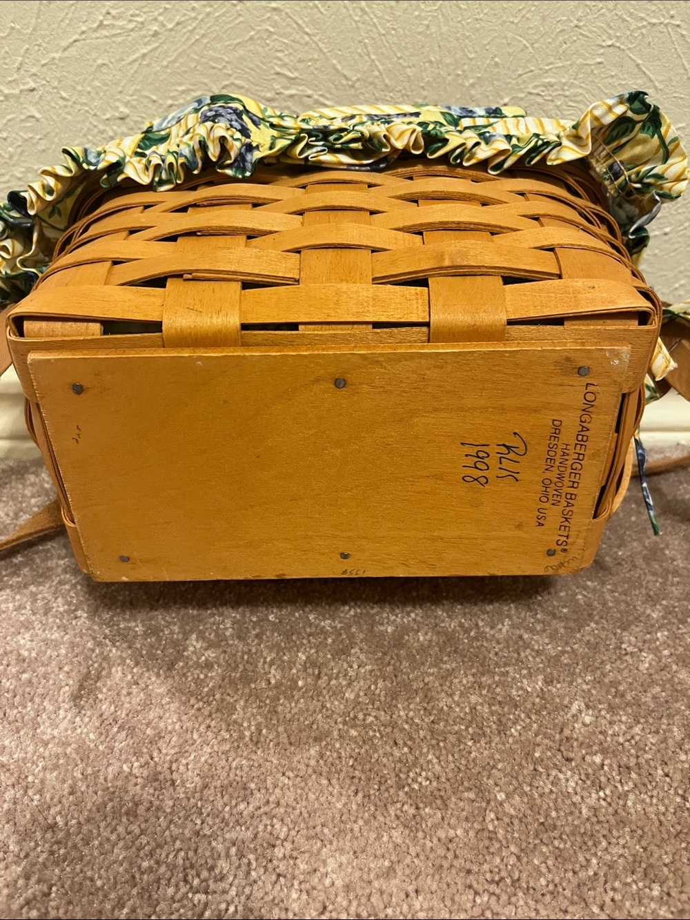 Longaberger Brown Woven Basket bag with Yellow Floral Liner and one more liner - Picture 7 of 7